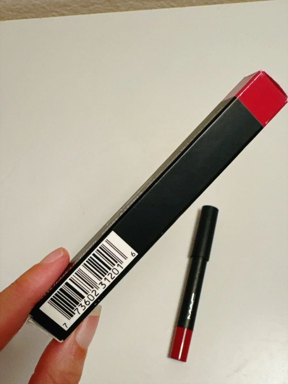 MAC Velvetease Lip Pencil Reddy to Go 1.5g / .05 oz New in Box Discontinued